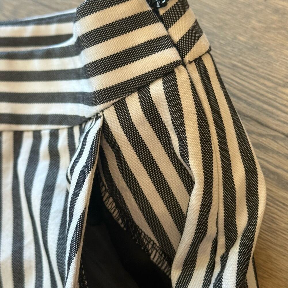 Express Monochrome Striped Shorts 6 - Picture 4 of 5